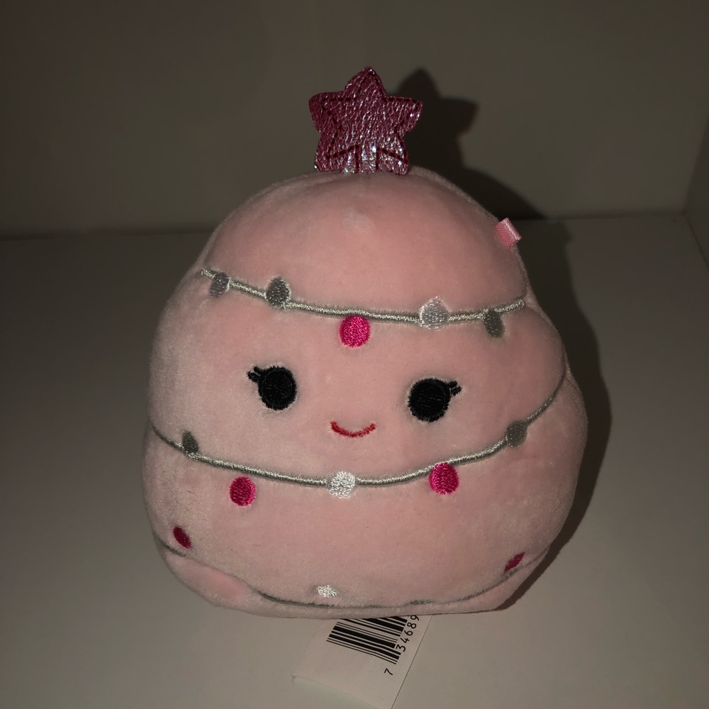 4.5 garnet squishmallow